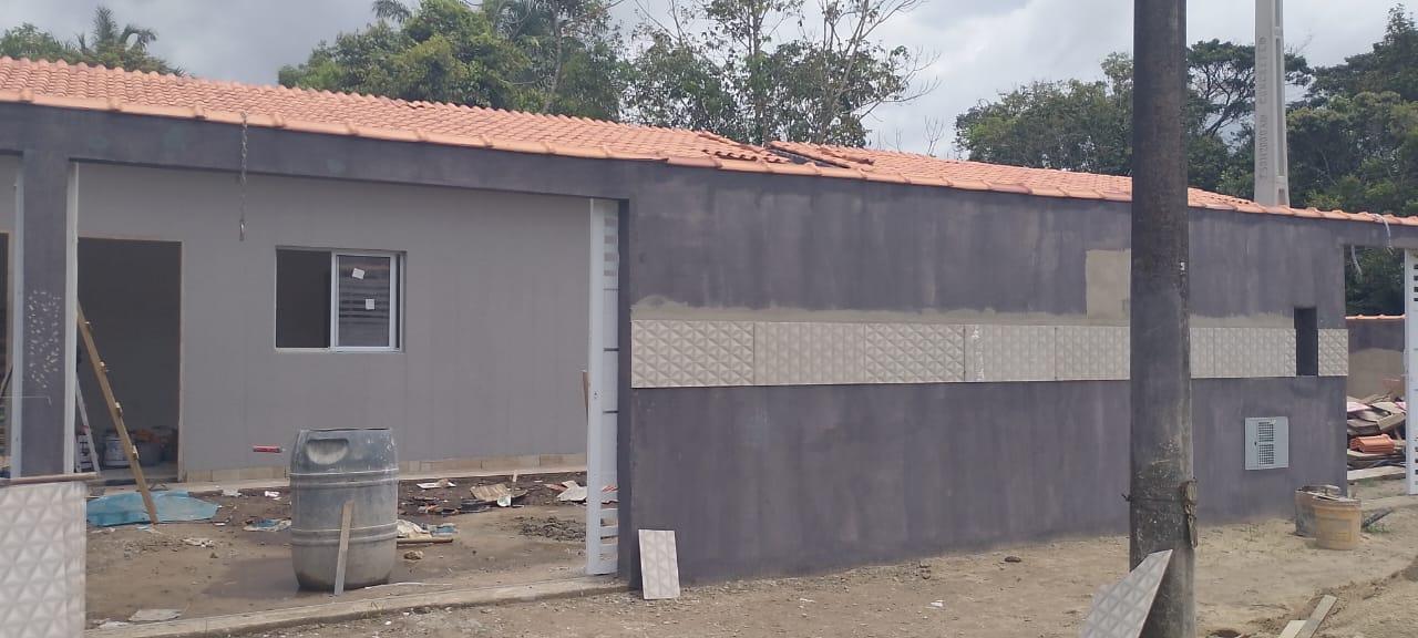 Casa à venda com 2 quartos, 125m² - Foto 1