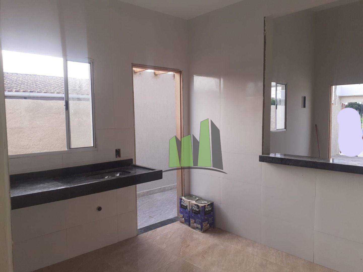 Casa à venda com 2 quartos, 64m² - Foto 4