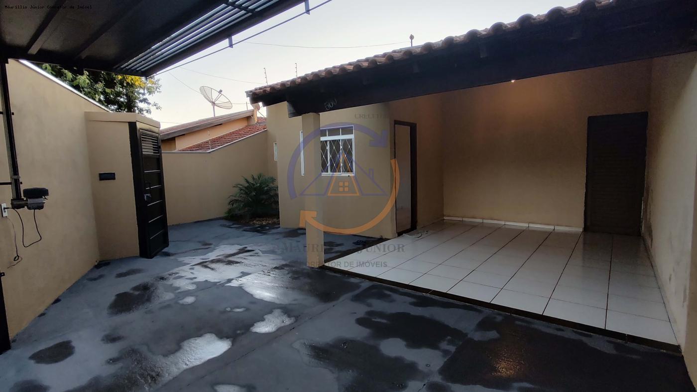Casa à venda com 2 quartos, 225m² - Foto 3