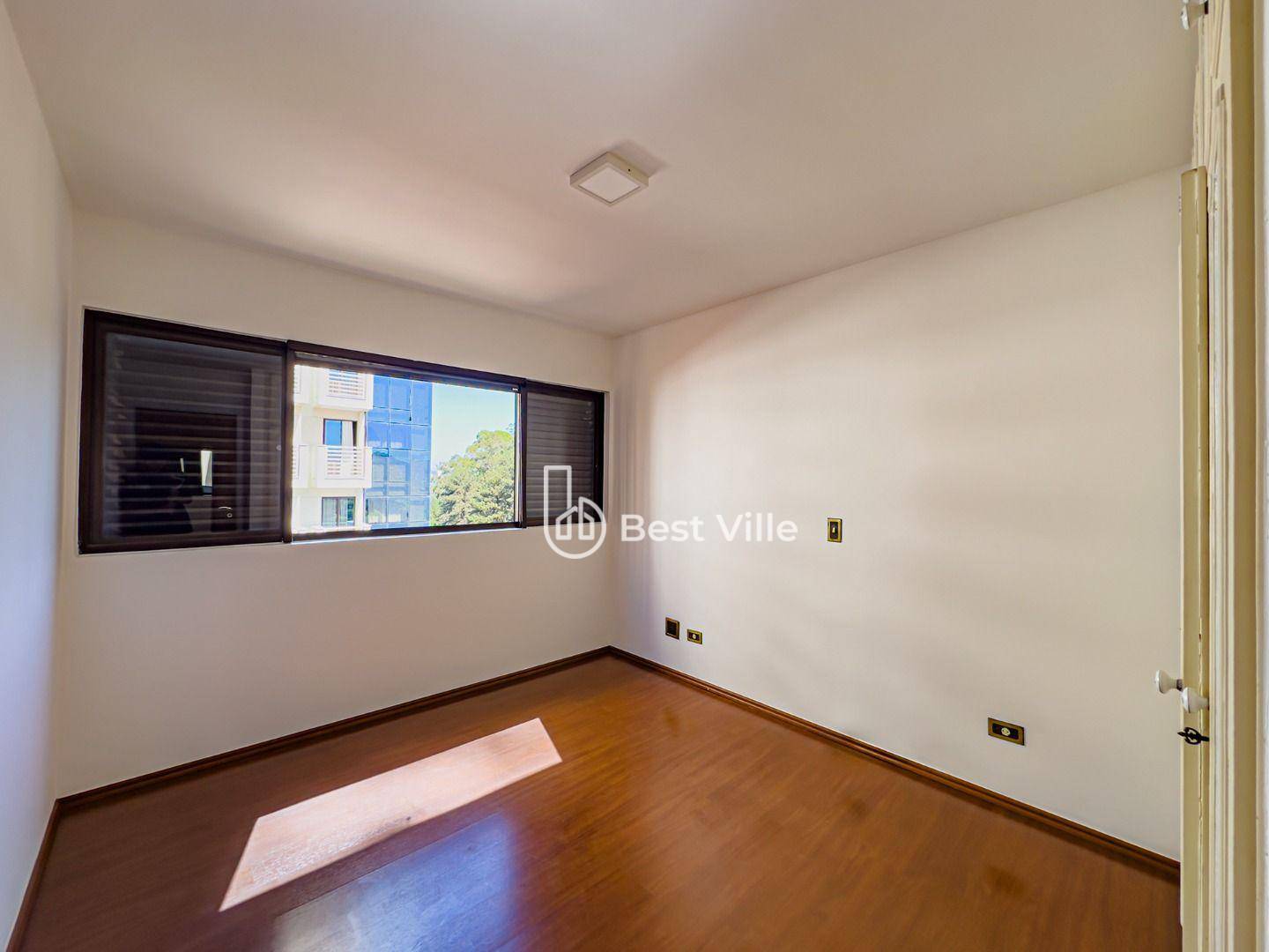 Apartamento à venda com 3 quartos, 168m² - Foto 11