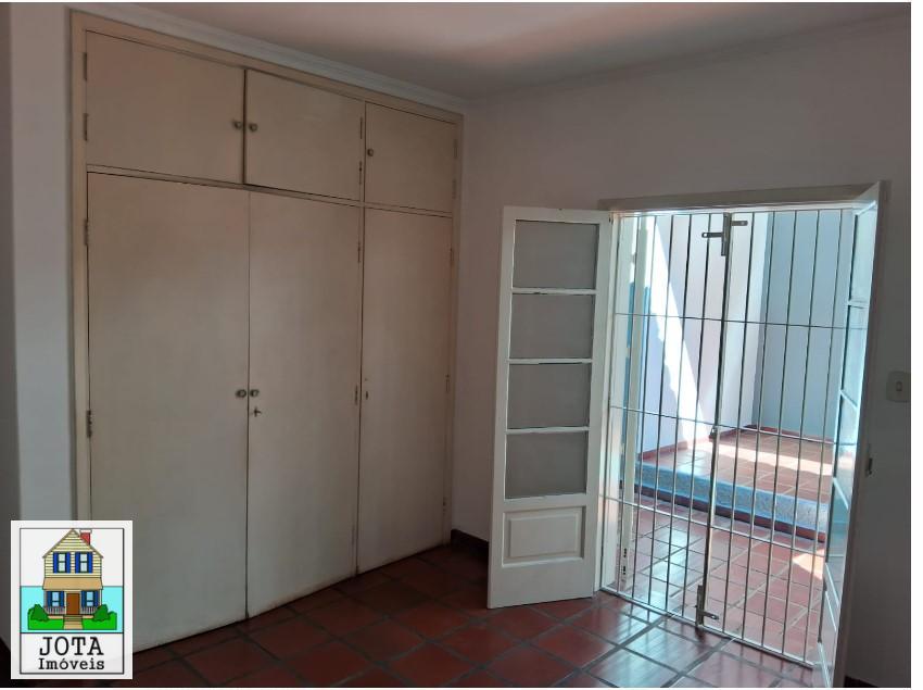 Casa à venda com 2 quartos, 268m² - Foto 8