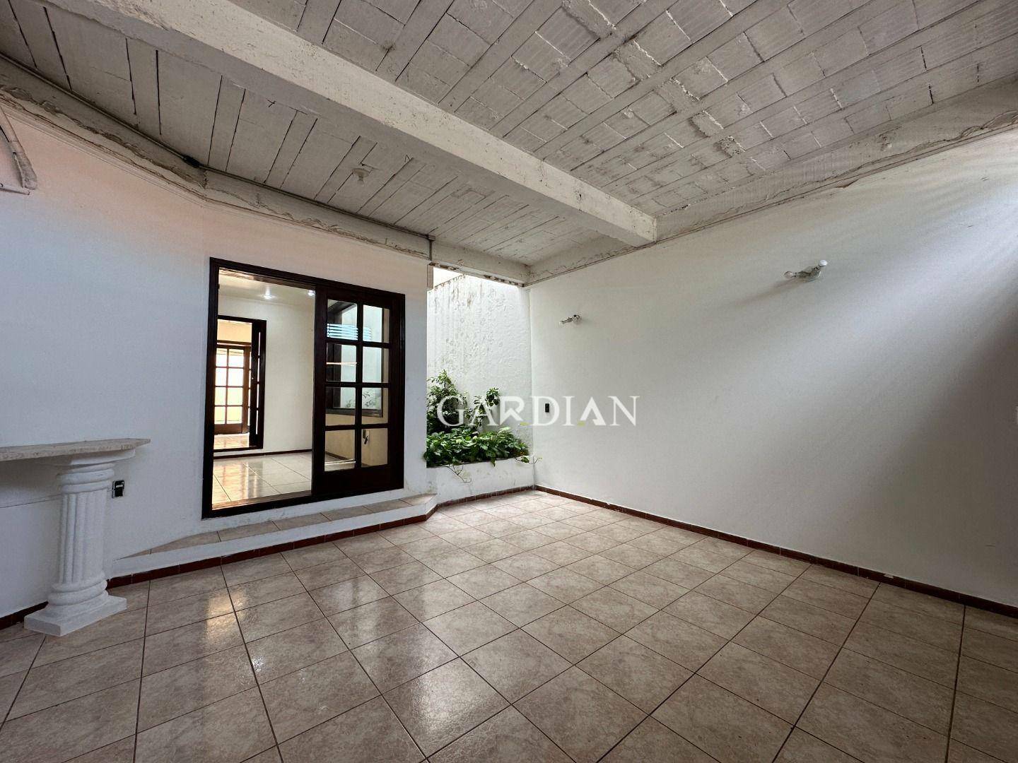 Sobrado à venda com 3 quartos, 277m² - Foto 14