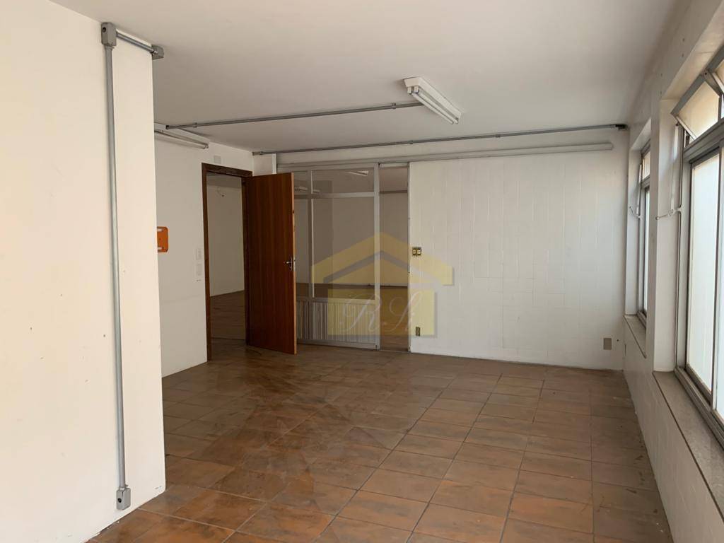 Casa à venda e aluguel com 3 quartos, 480m² - Foto 22