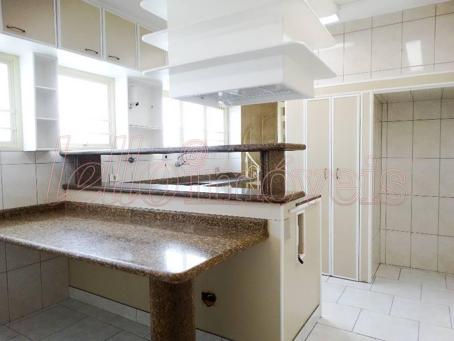 Apartamento para alugar com 3 quartos, 340m² - Foto 16