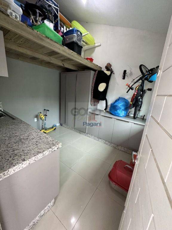 Casa à venda com 3 quartos, 182m² - Foto 6