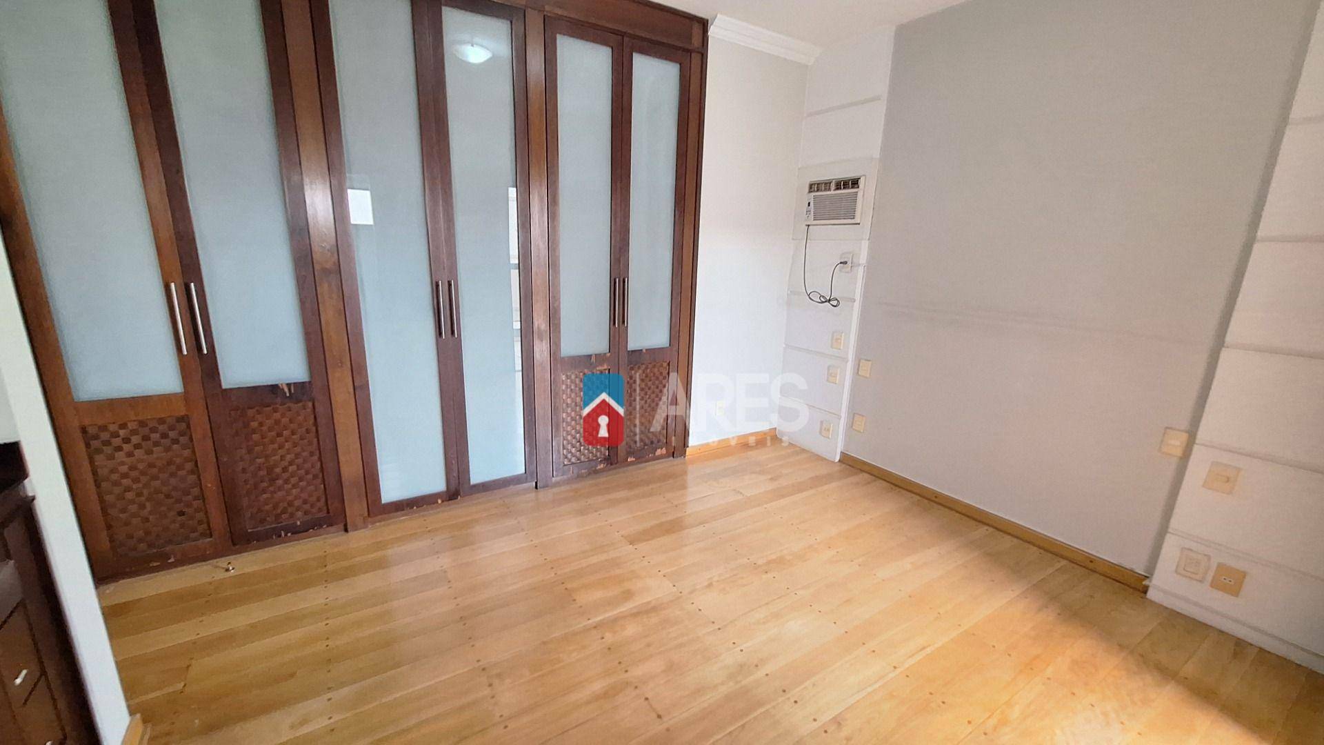 Apartamento para alugar com 3 quartos, 130m² - Foto 11