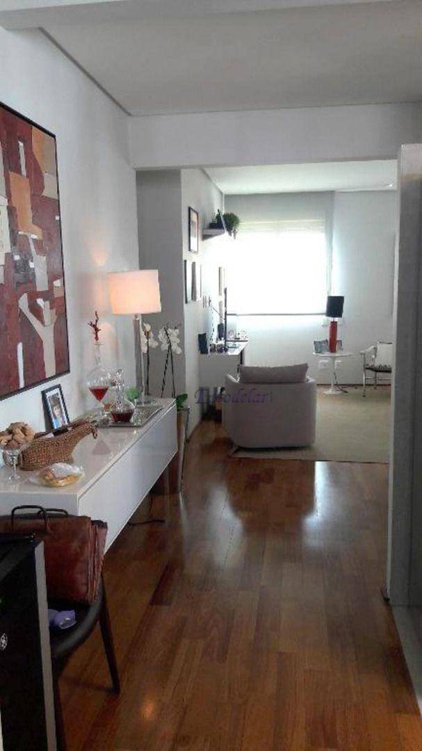 Apartamento à venda com 4 quartos, 193m² - Foto 18