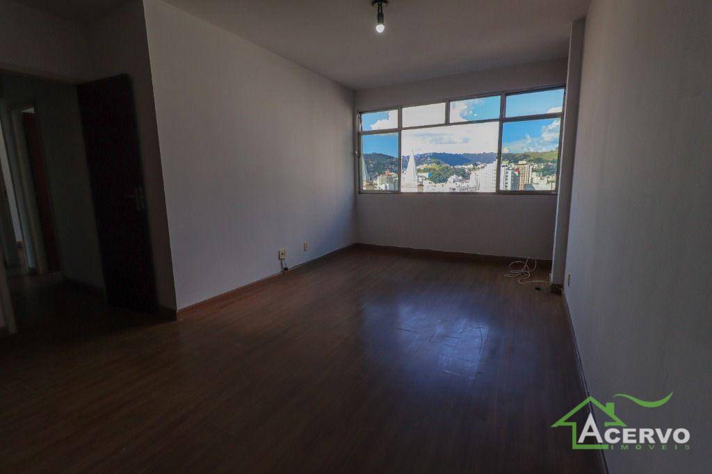 Apartamento à venda com 3 quartos, 100m² - Foto 2