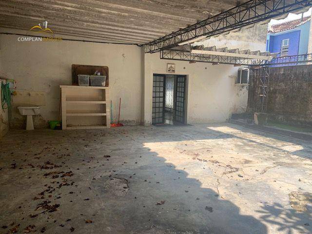 Casa à venda com 3 quartos, 600m² - Foto 6