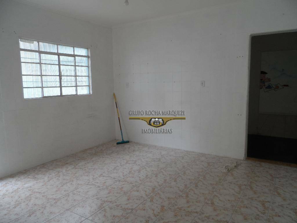 Casa para alugar com 4 quartos, 180m² - Foto 5