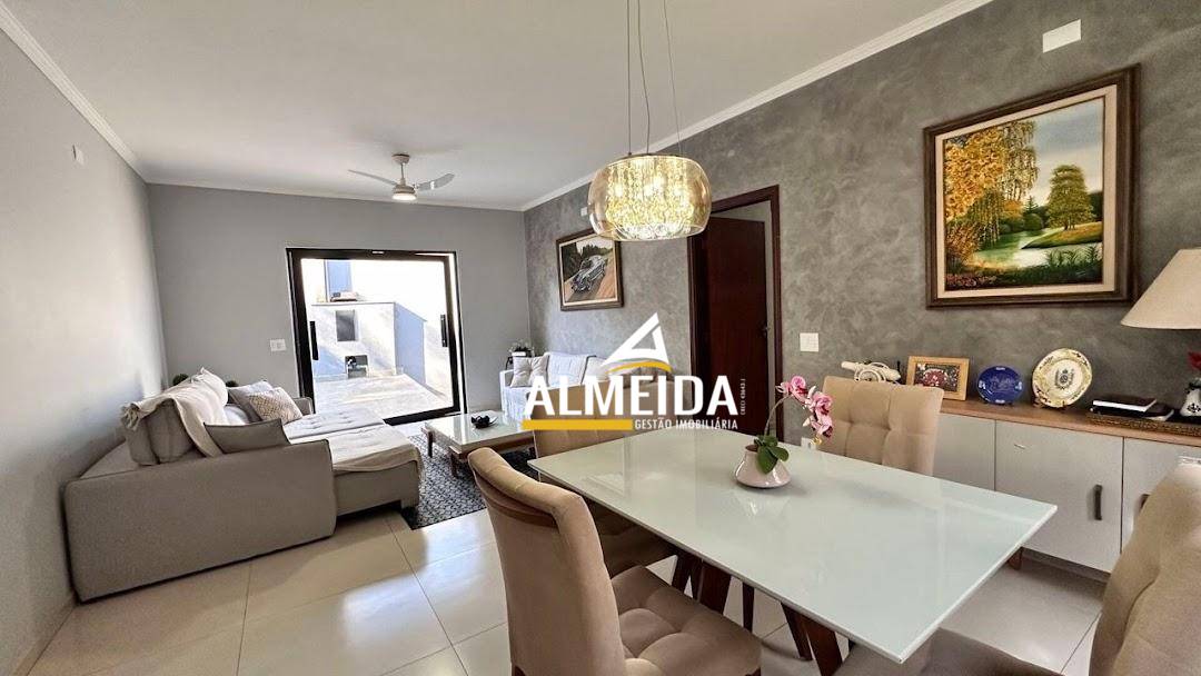 Casa, 3 quartos, 111 m² - Foto 2