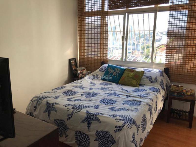 Apartamento à venda com 4 quartos, 140m² - Foto 5