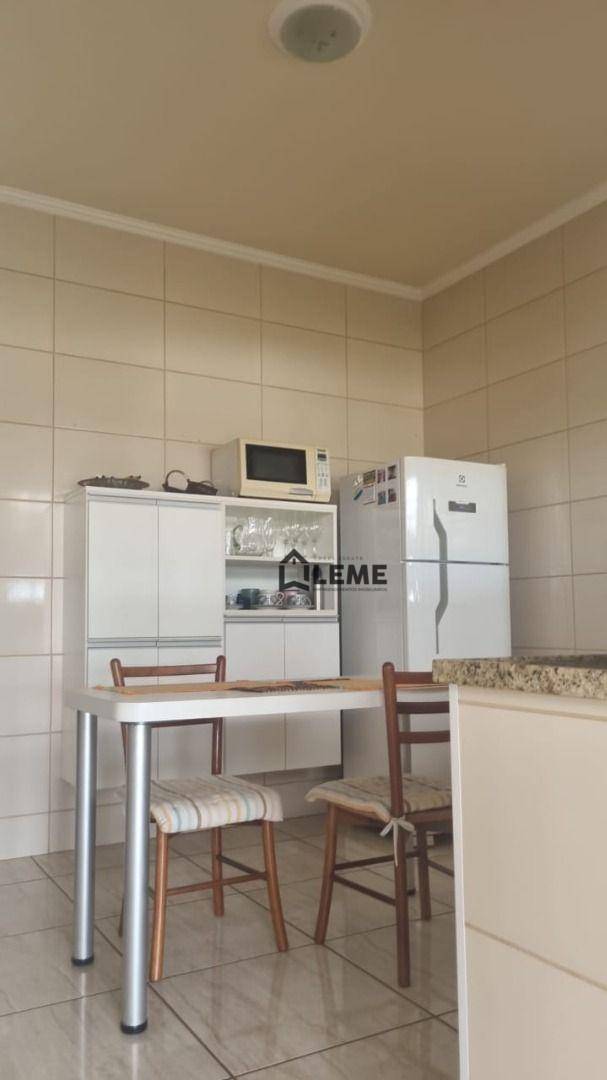 Casa à venda com 3 quartos, 160m² - Foto 18