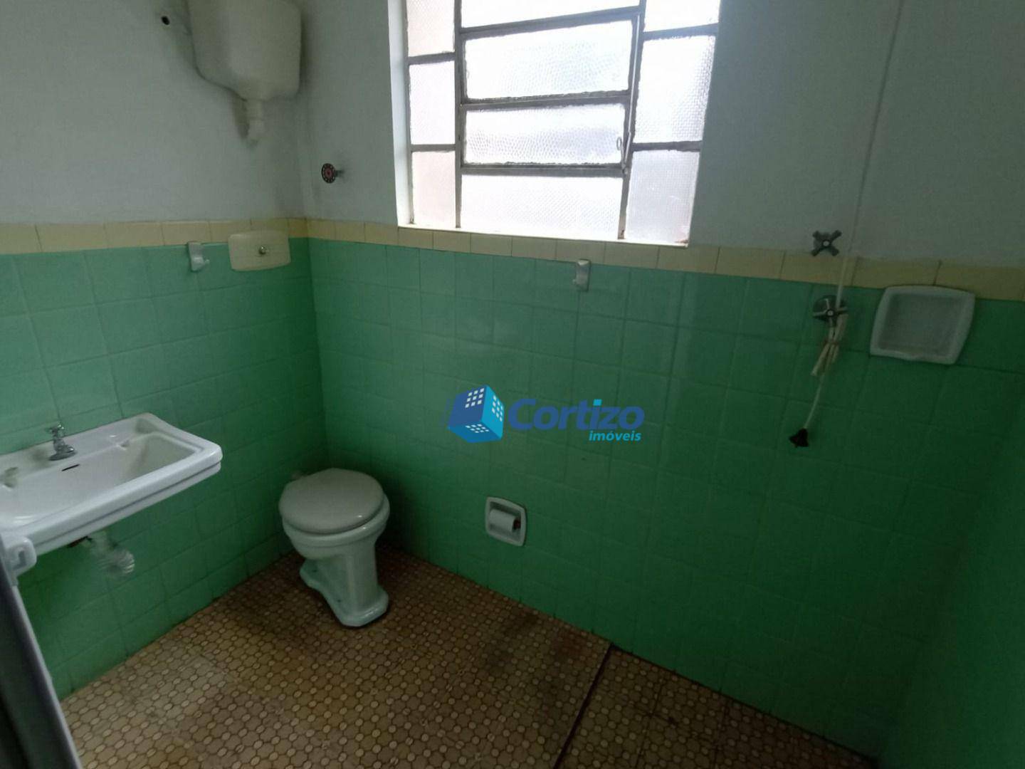 Casa à venda com 2 quartos, 140m² - Foto 8