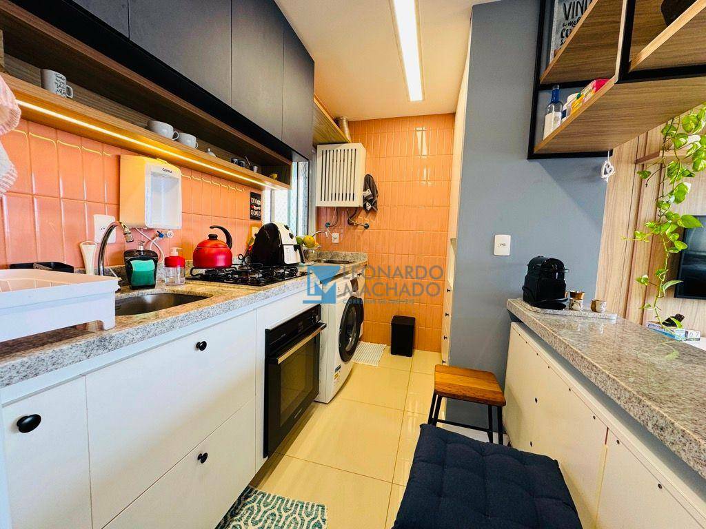 Apartamento à venda com 3 quartos, 75m² - Foto 4