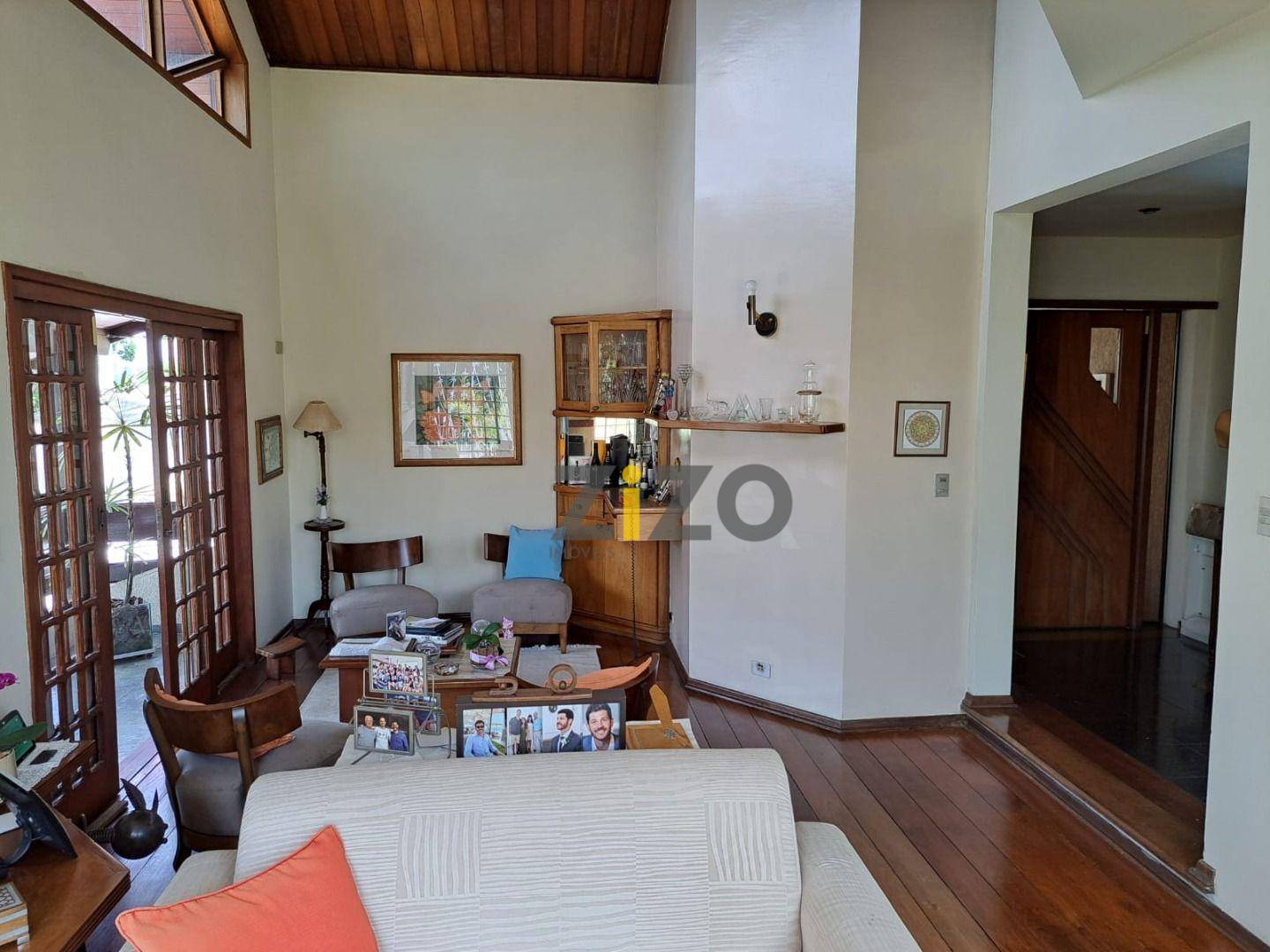 Casa à venda com 3 quartos, 378m² - Foto 5