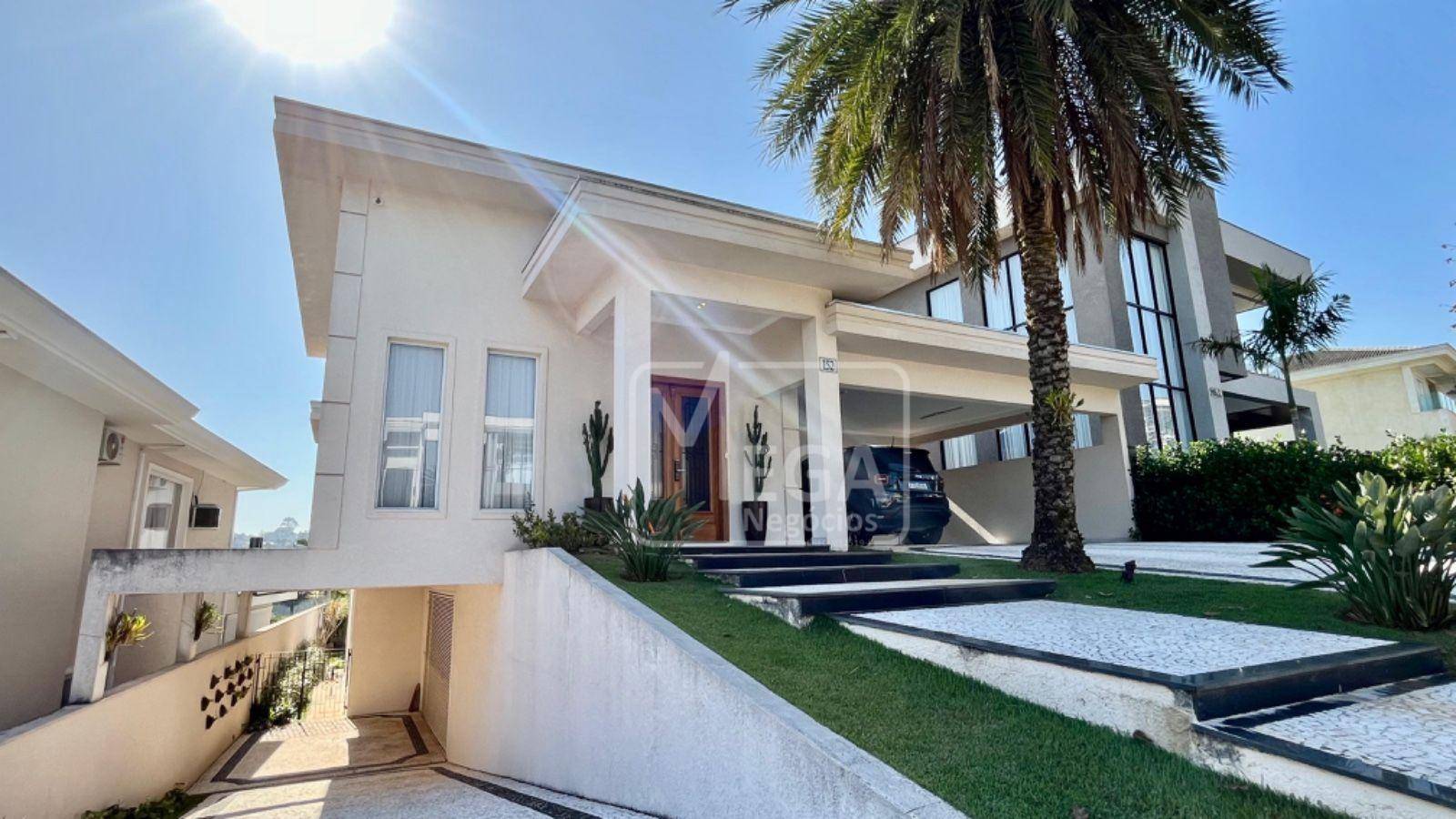 Casa, 4 quartos, 380 m² - Foto 1