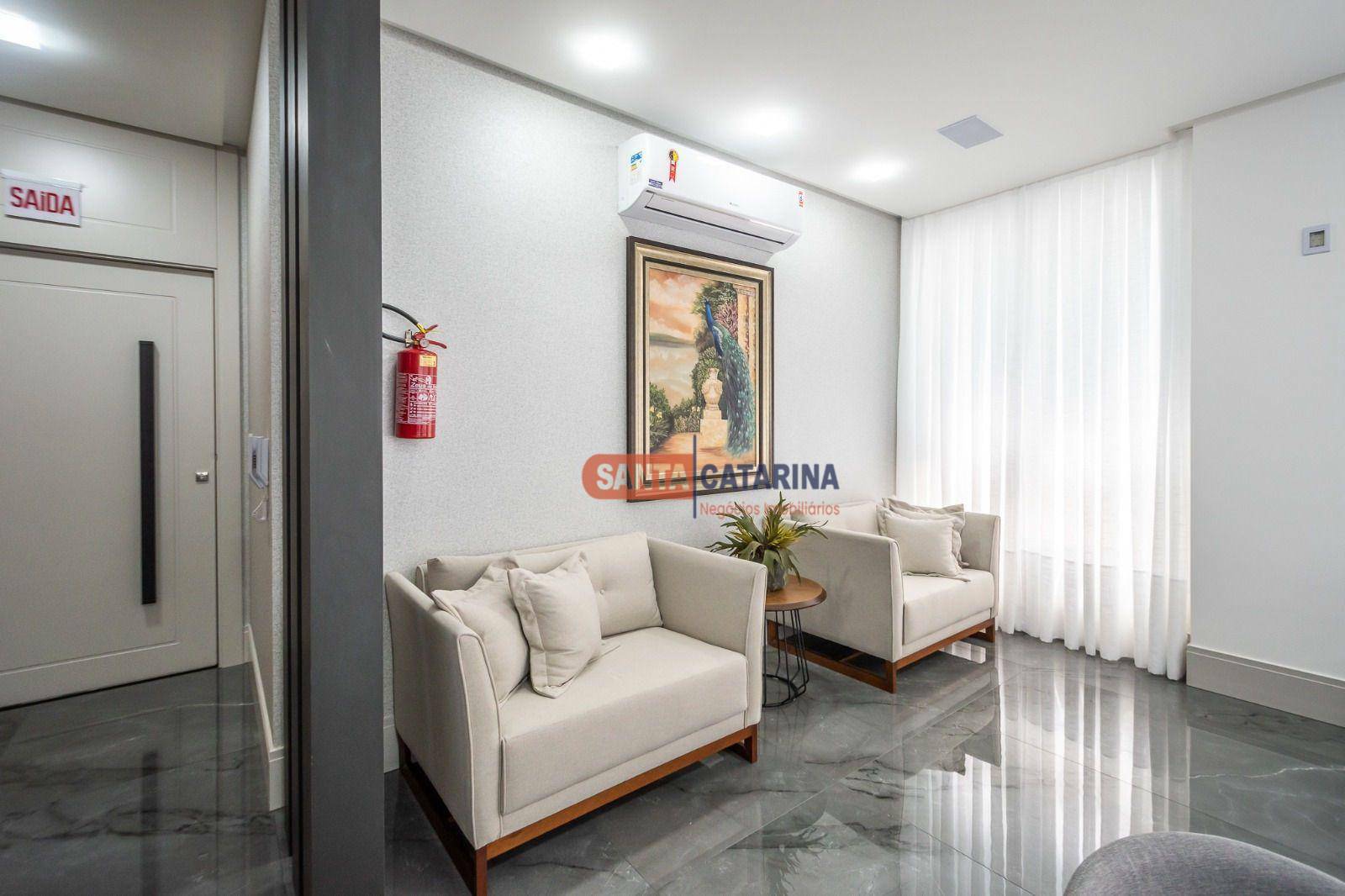 Apartamento à venda com 4 quartos, 214m² - Foto 11