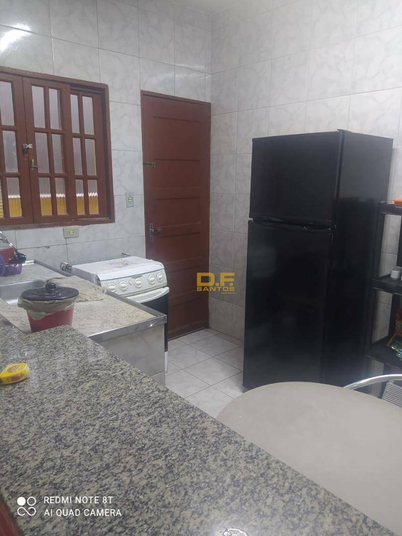 Casa à venda com 2 quartos, 70m² - Foto 2