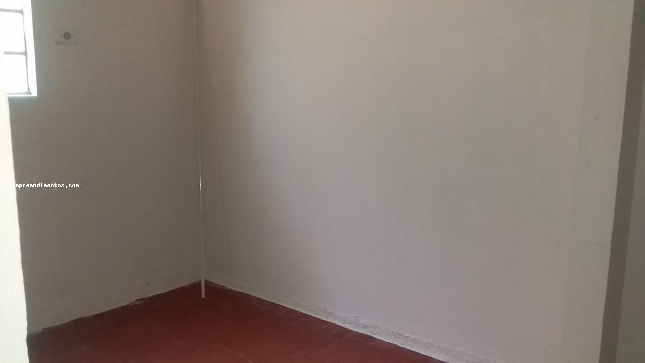 Casa à venda com 2 quartos, 200m² - Foto 5