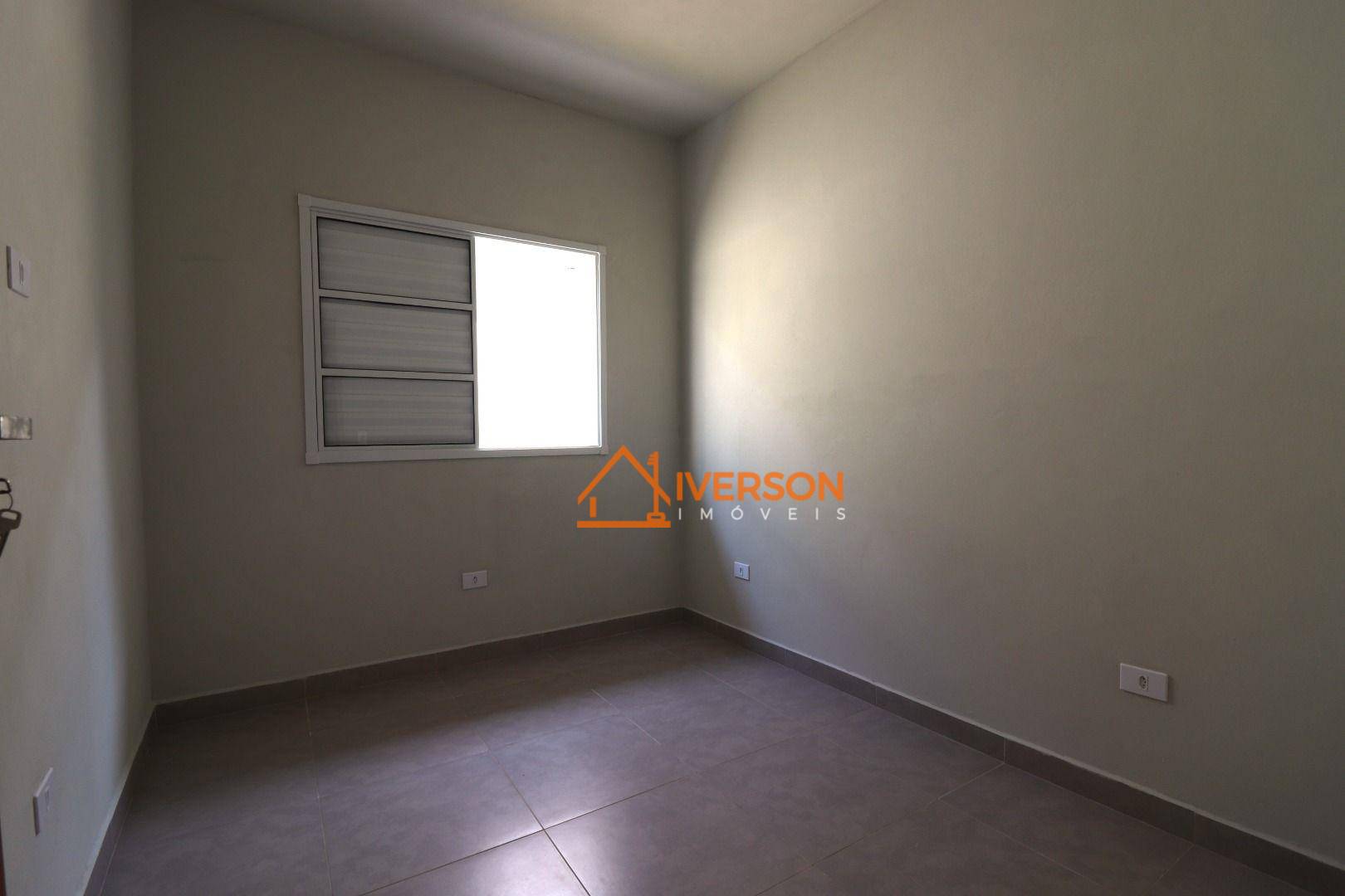 Casa à venda com 3 quartos, 86m² - Foto 12