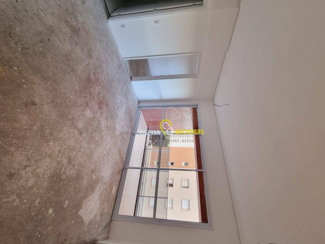 Apartamento à venda com 1 quarto, 55m² - Foto 2