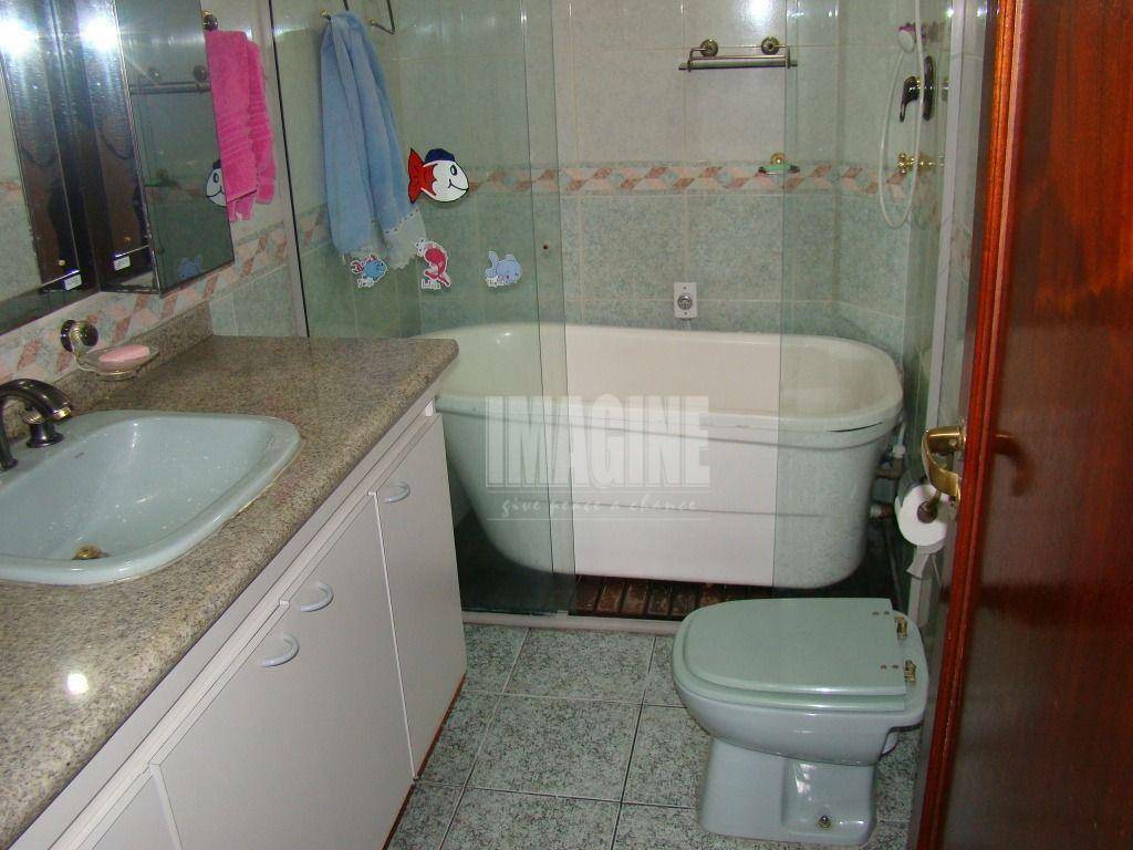 Apartamento à venda com 3 quartos, 235m² - Foto 19