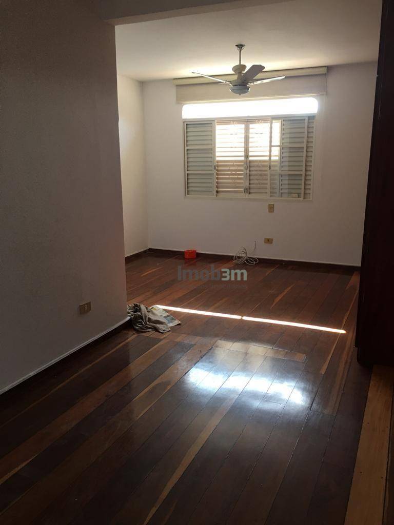 Sobrado para alugar com 3 quartos, 336m² - Foto 9