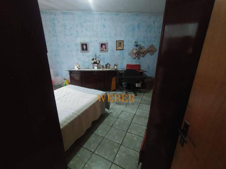 Casa à venda com 5 quartos, 180m² - Foto 26