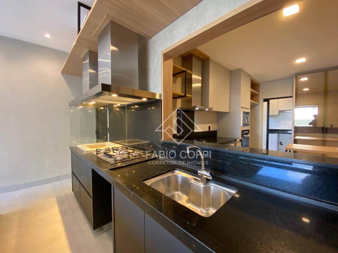 Casa de Condomínio à venda com 4 quartos, 261m² - Foto 3