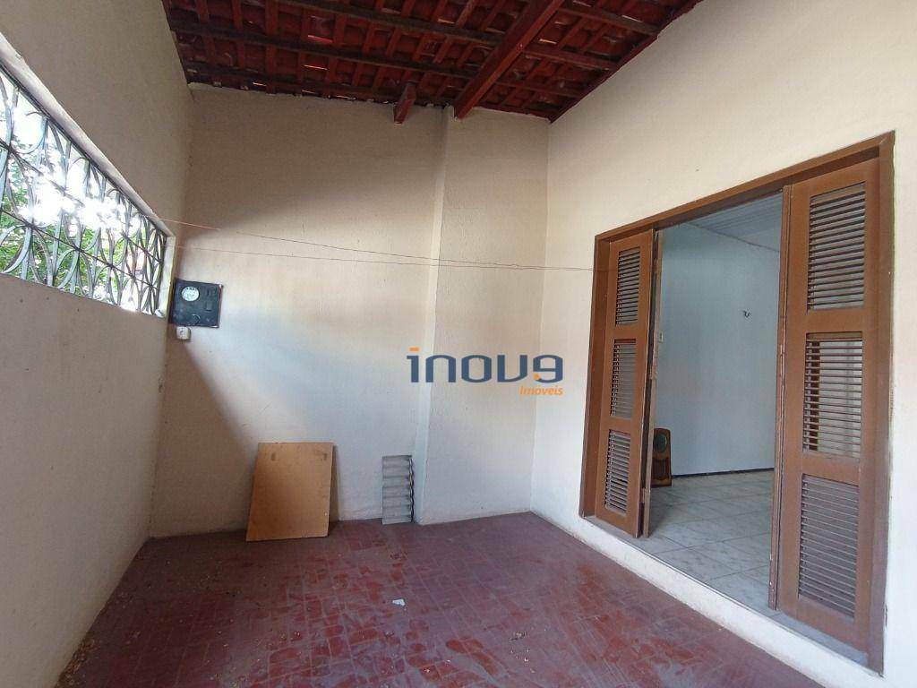 Casa à venda com 3 quartos, 120m² - Foto 3