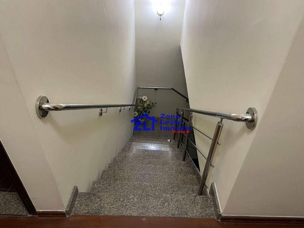 Sobrado à venda com 4 quartos, 411m² - Foto 35