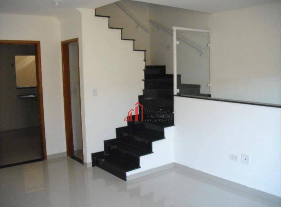 Casa para alugar com 3 quartos, 134m² - Foto 1