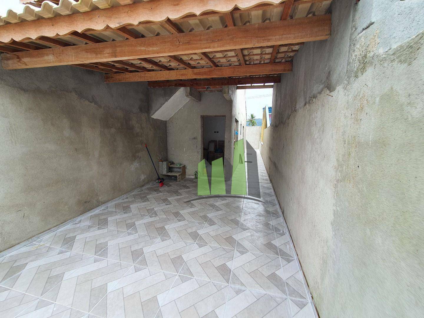 Casa à venda com 2 quartos, 52m² - Foto 2