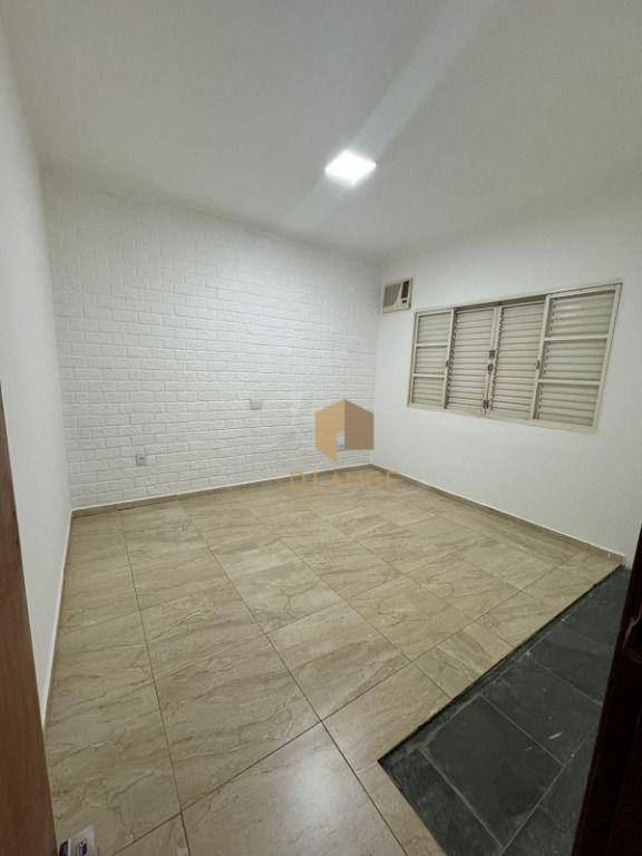 Casa à venda com 3 quartos, 199m² - Foto 13