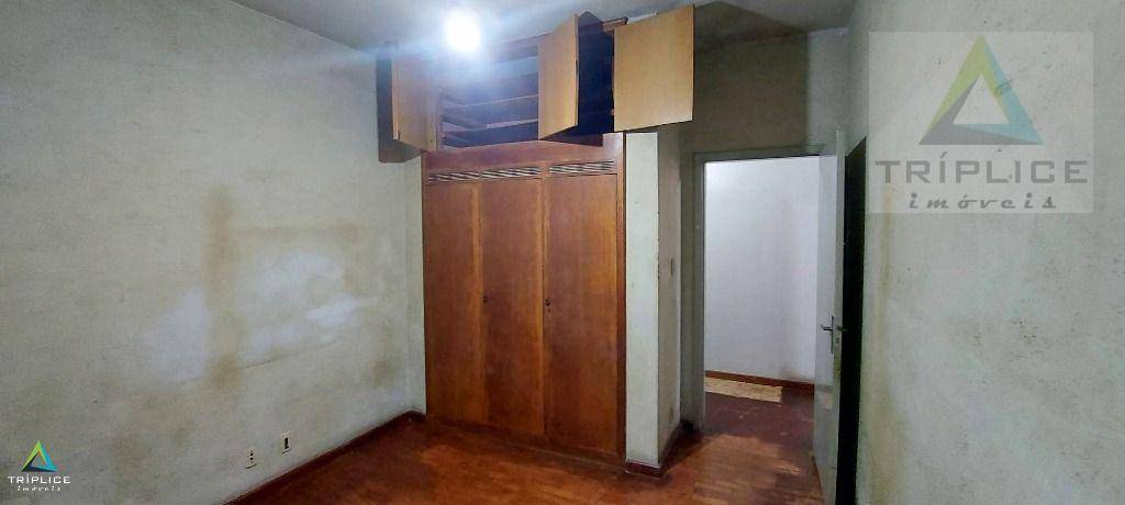Casa à venda com 6 quartos, 293m² - Foto 19