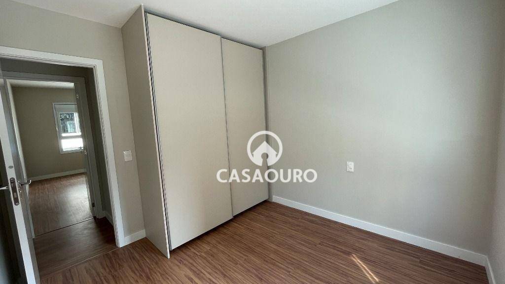 Apartamento para alugar com 3 quartos, 115m² - Foto 21