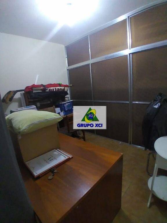 Casa à venda com 4 quartos, 230m² - Foto 19