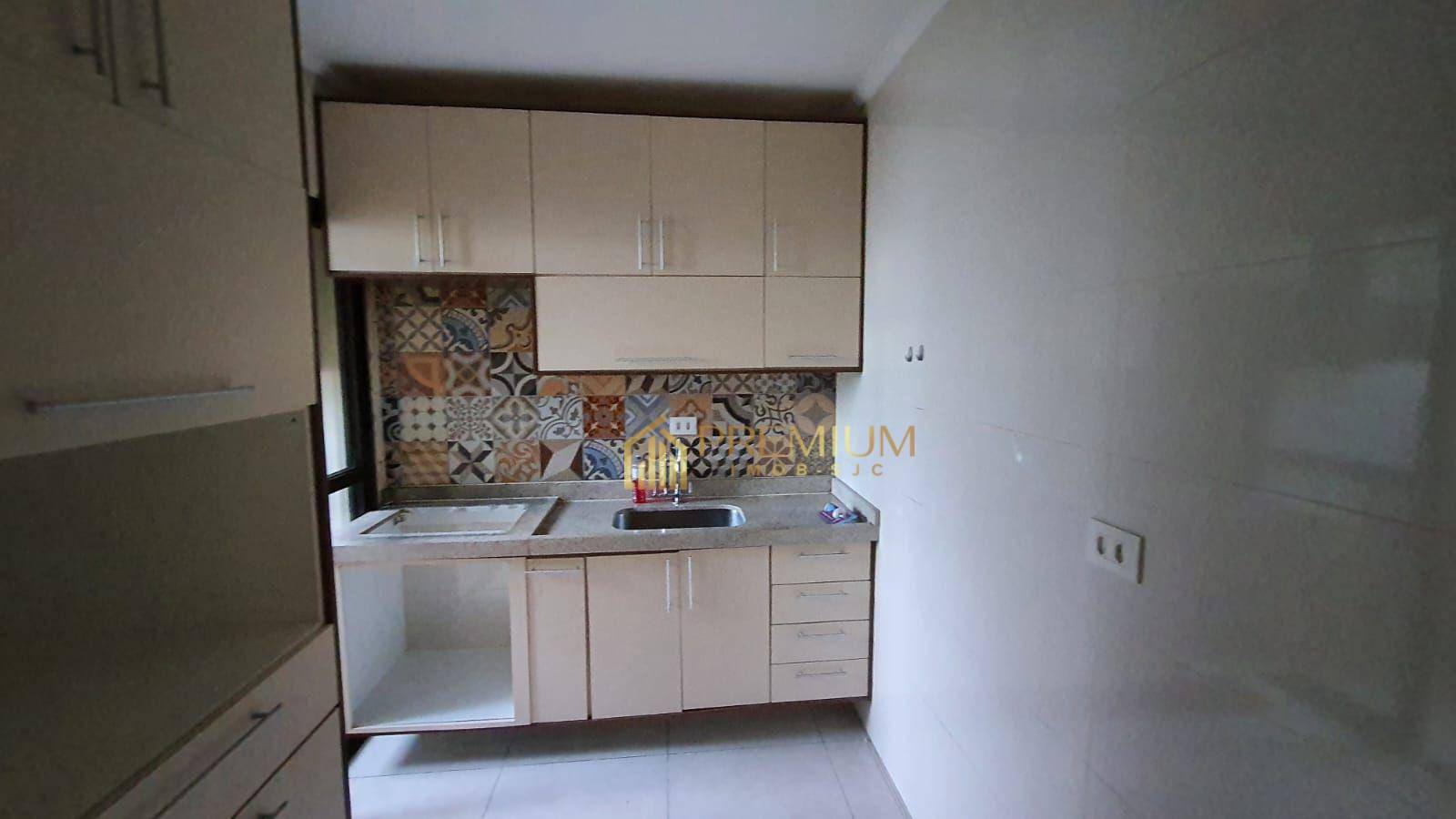 Apartamento à venda com 2 quartos, 56m² - Foto 2