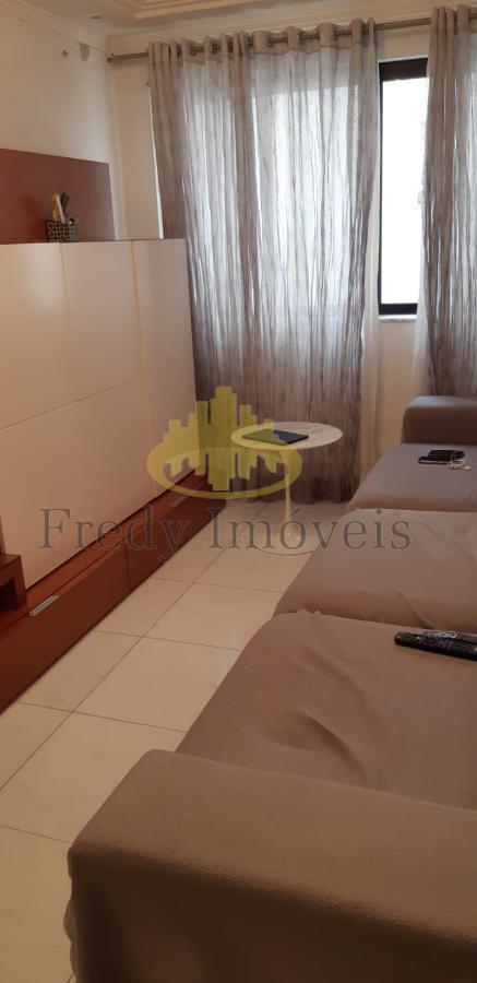 Apartamento à venda com 3 quartos, 82m² - Foto 2