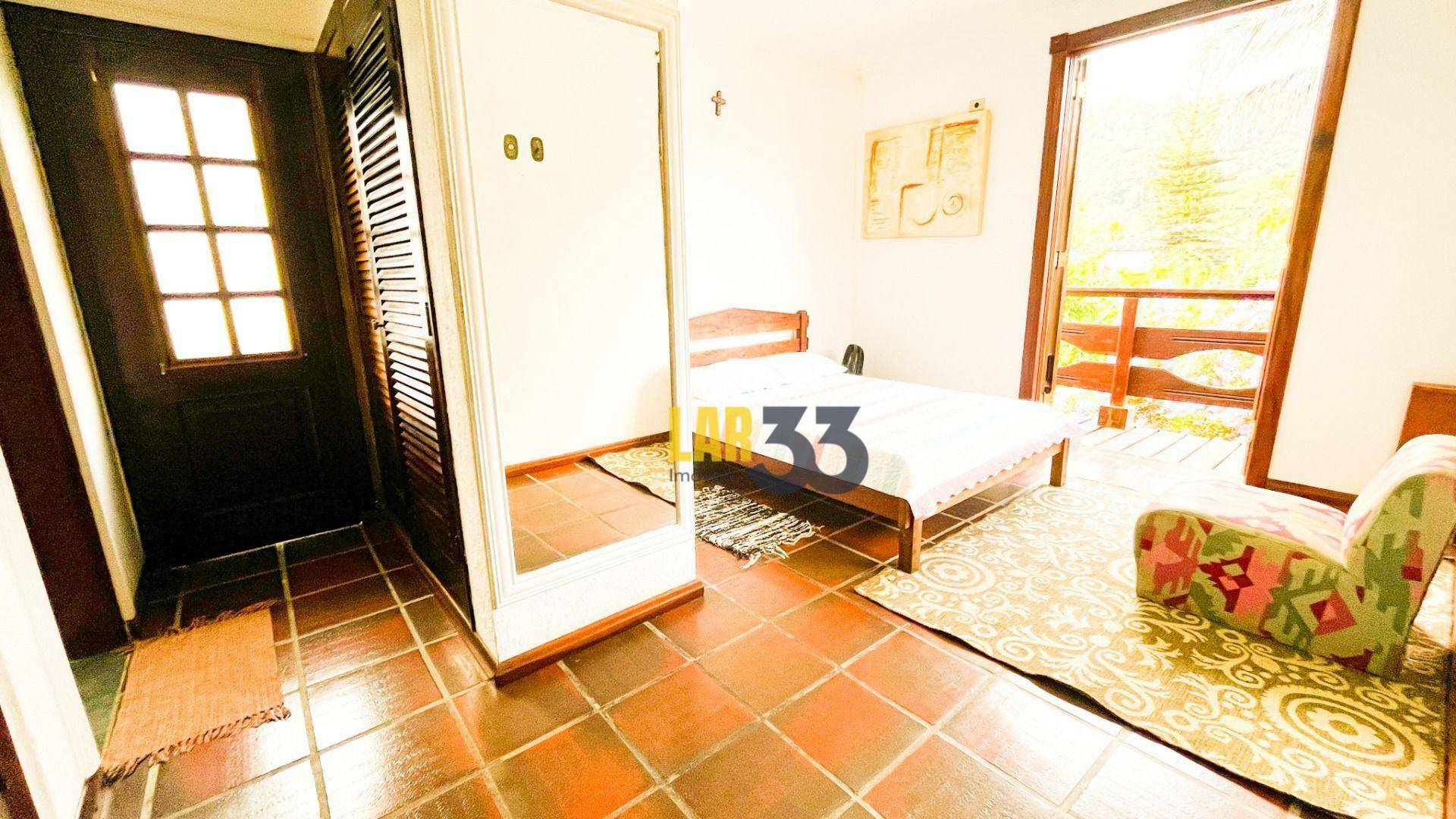 Casa de Condomínio à venda com 4 quartos, 220m² - Foto 25