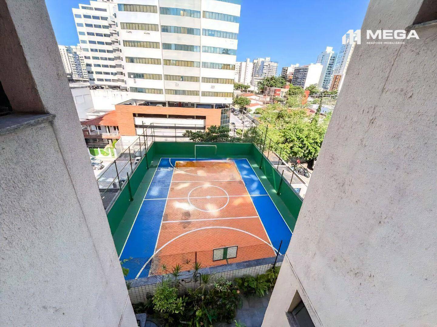 Apartamento à venda com 3 quartos, 180m² - Foto 13