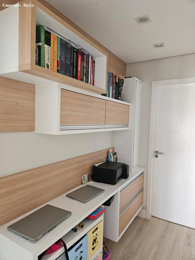 Apartamento à venda com 3 quartos, 100m² - Foto 17