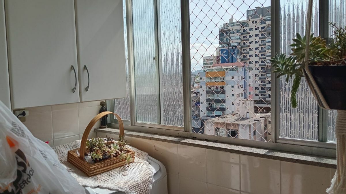 Apartamento à venda com 2 quartos, 75m² - Foto 14