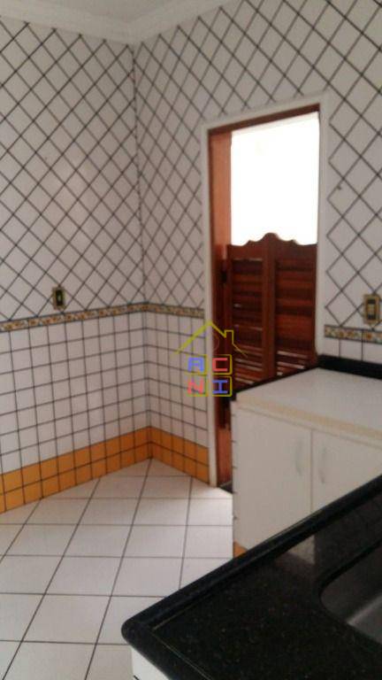 Casa à venda com 3 quartos, 156m² - Foto 14