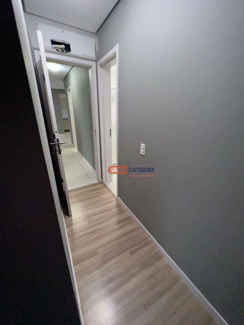 Apartamento à venda com 3 quartos, 73m² - Foto 8