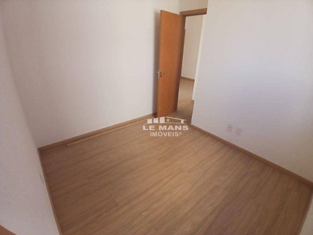 Apartamento à venda com 2 quartos, 39m² - Foto 8