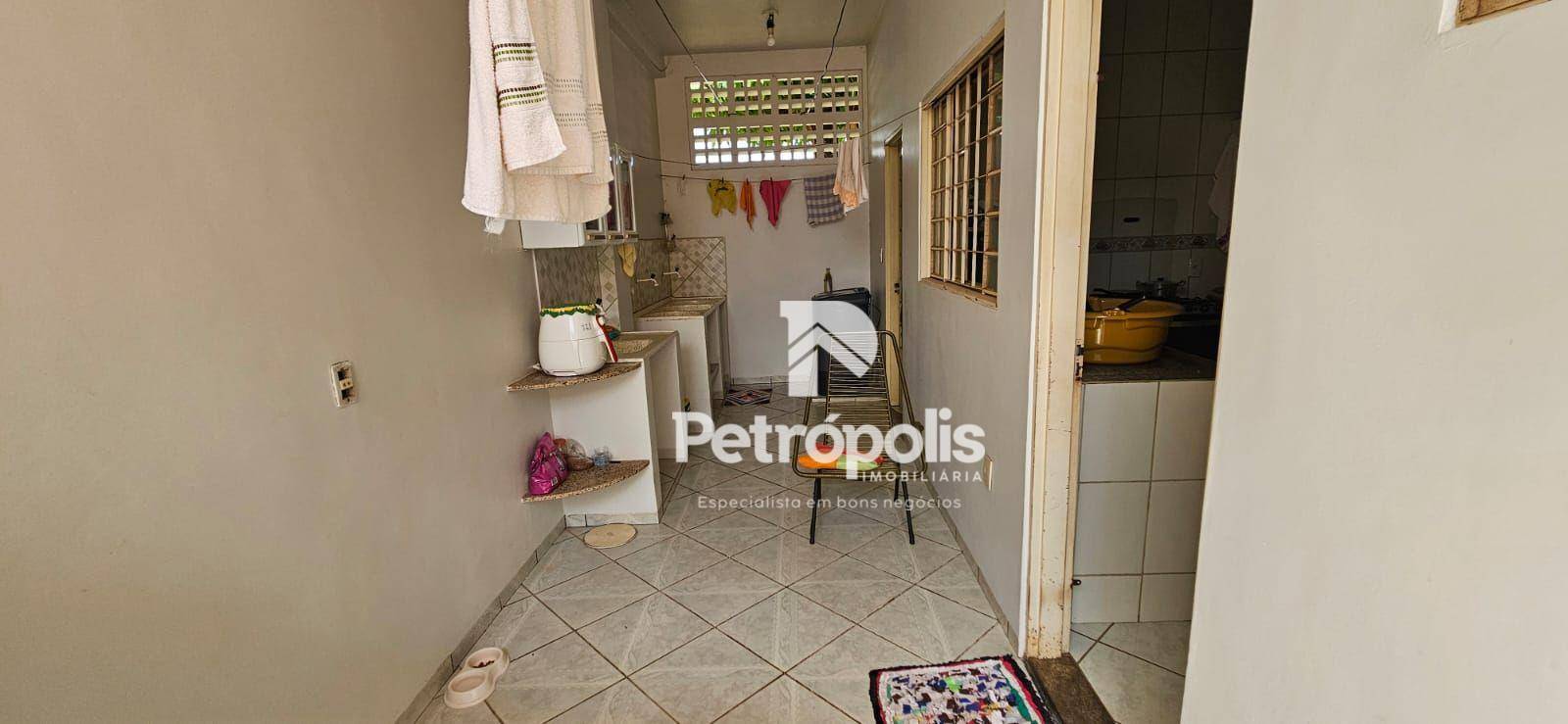 Sobrado à venda com 6 quartos, 245m² - Foto 12