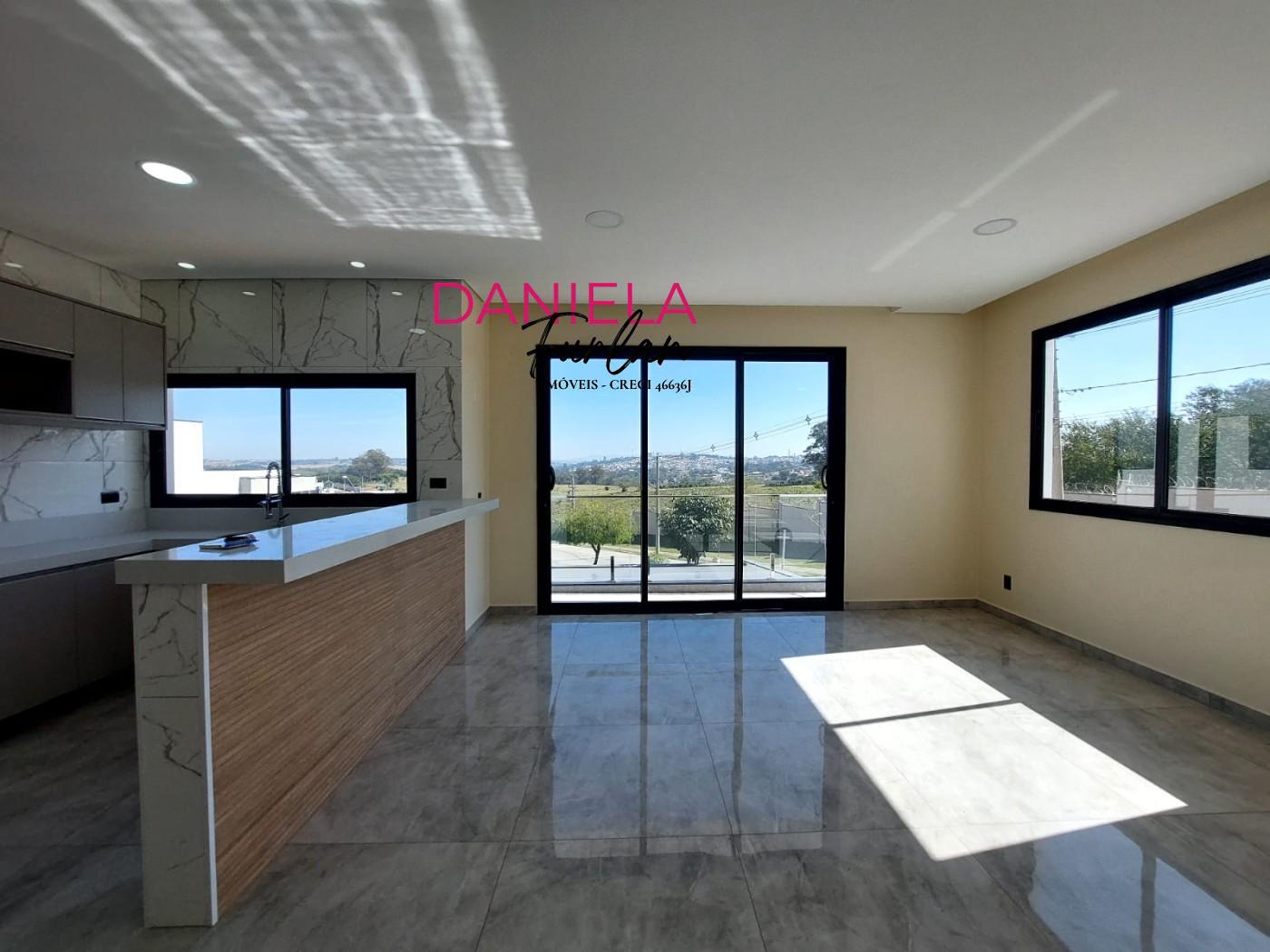 Casa de Condomínio para alugar com 3 quartos, 302m² - Foto 2