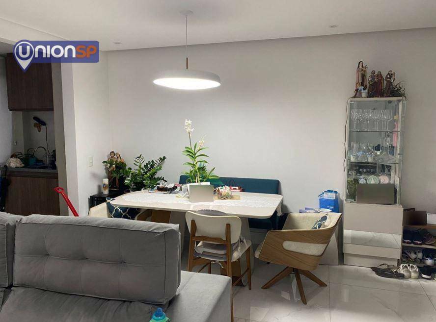 Apartamento à venda com 2 quartos, 73m² - Foto 2